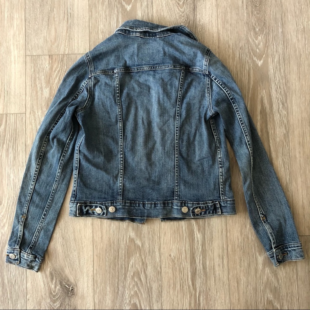 Levi’s Jean Jacket - Picture 7 of 11